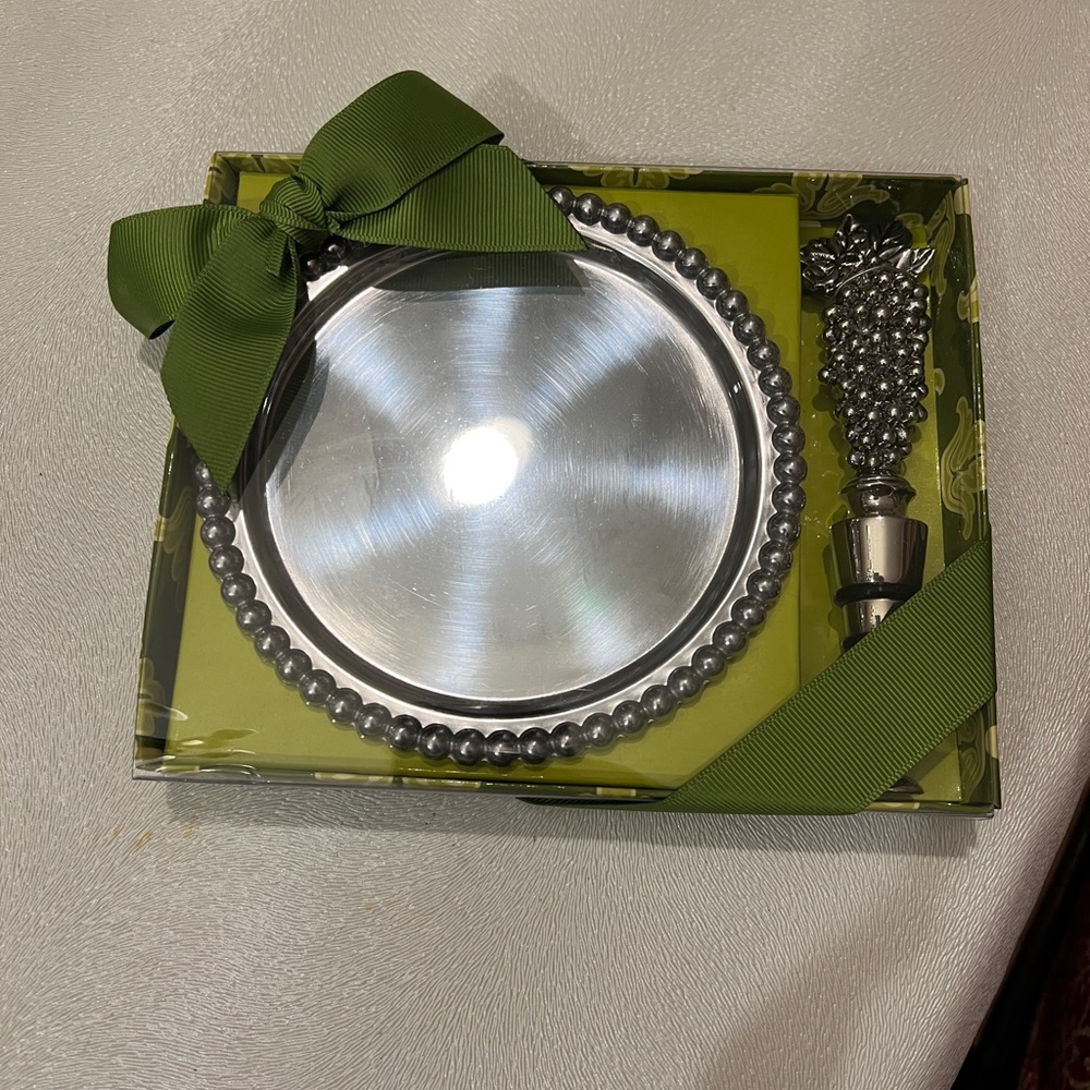 Wine bottle coaster and cork set
